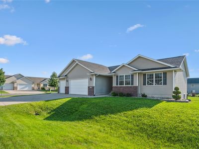 1450 Cedar River Dr, Palo, IA, 52324