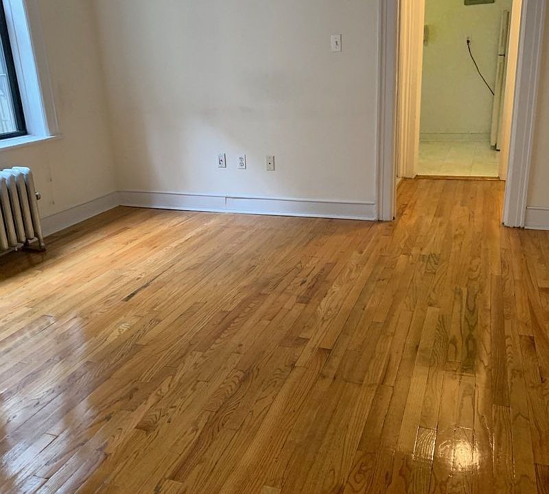 1st image of 3114 35th St APT 1E