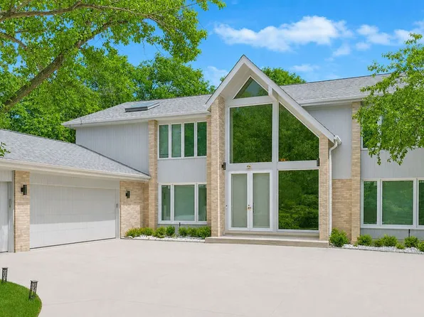 2721 Acacia Ter, Buffalo Grove, IL 60089