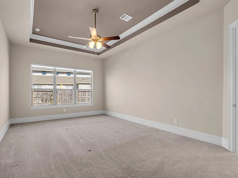 2718 Newbury Island Ln — Photo 14