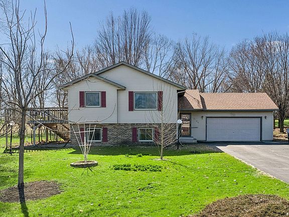 3rd image of 32185 Terry Rd