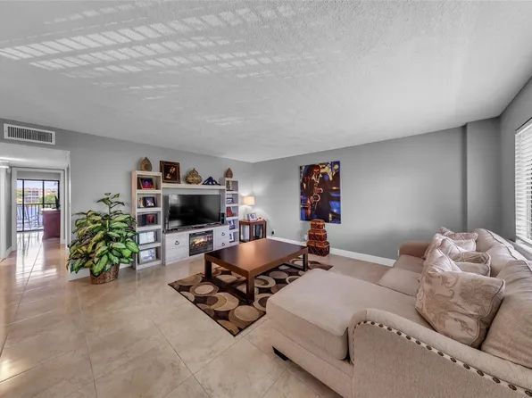 7466 Ashmont Circle #303, Tamarac, FL 33321