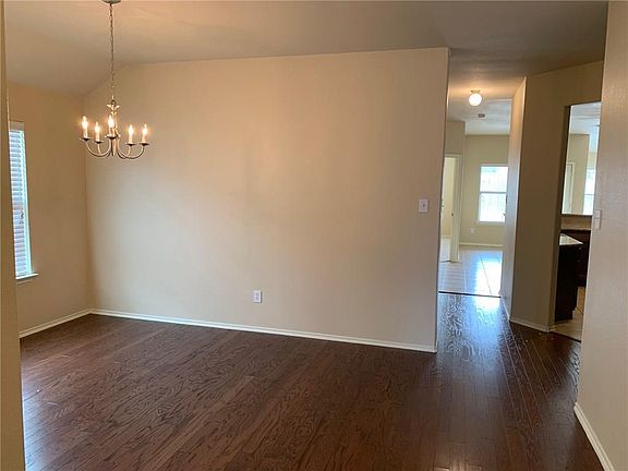3rd image of 9613 Straightaway Dr