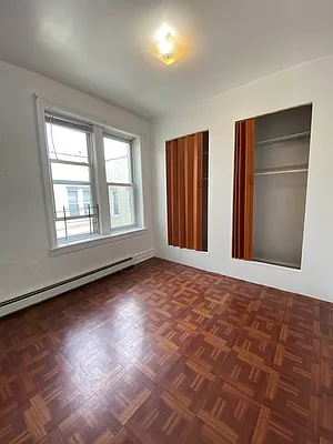 Rented by The Brokerage Group LLC | media 29