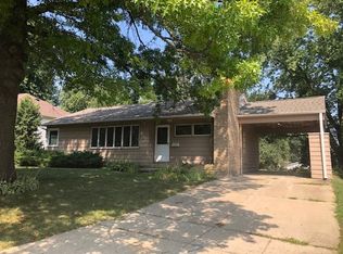 925 Easton Ave, Waterloo, IA 50702