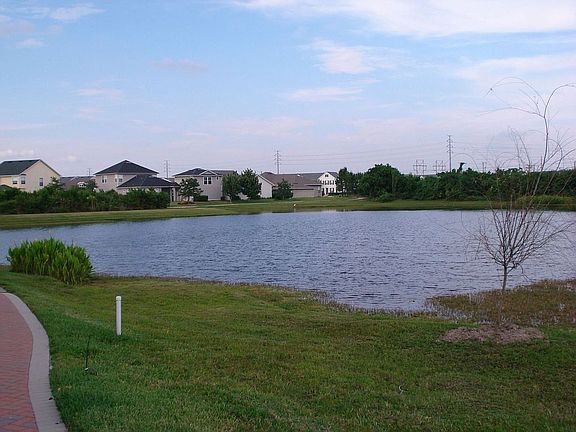 3rd image of 9703 Meadow Field Cir