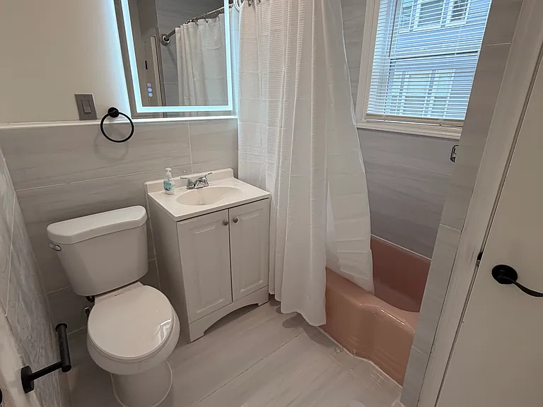 69 Elizabeth St #1 — Photo 5
