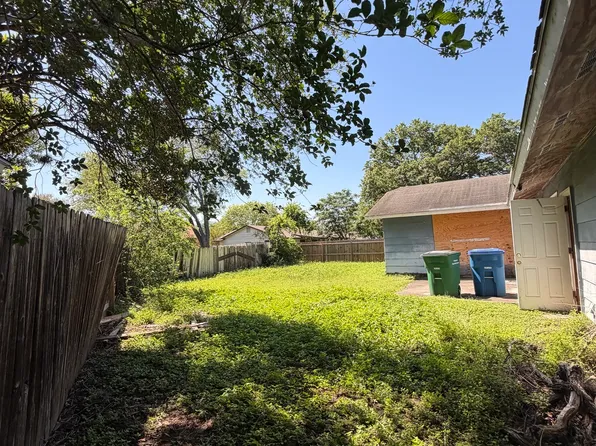 7735 Pipers View St, San Antonio, TX 78251
