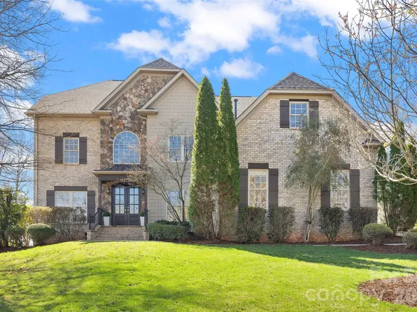 2718 Old Course Rd, Monroe, NC 28112