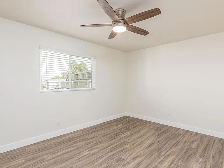 721 Buena Tierra Way #190 — Photo 23