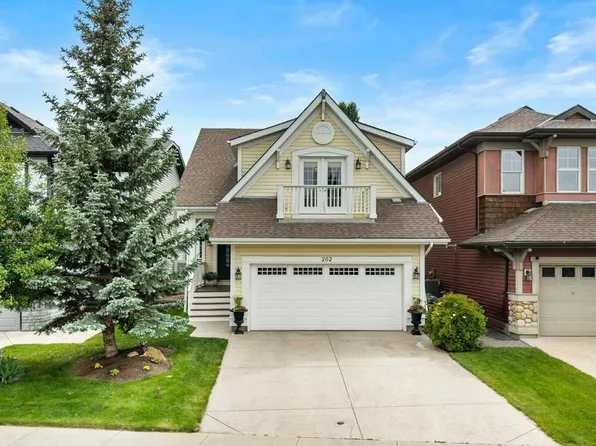 262 NW Autumn Cir SE, Calgary, AB T3M 0J8