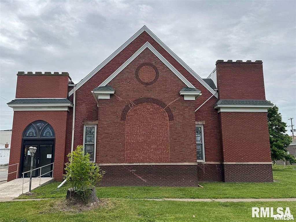 170 W Hurst St, Bushnell, IL 61422 | Zillow
