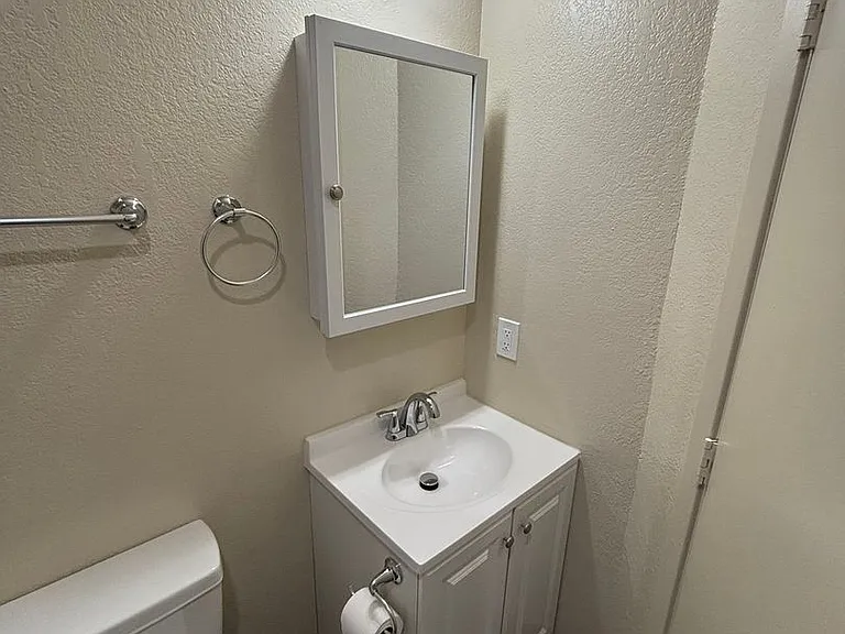 Sierra View Apartments — Photo 2