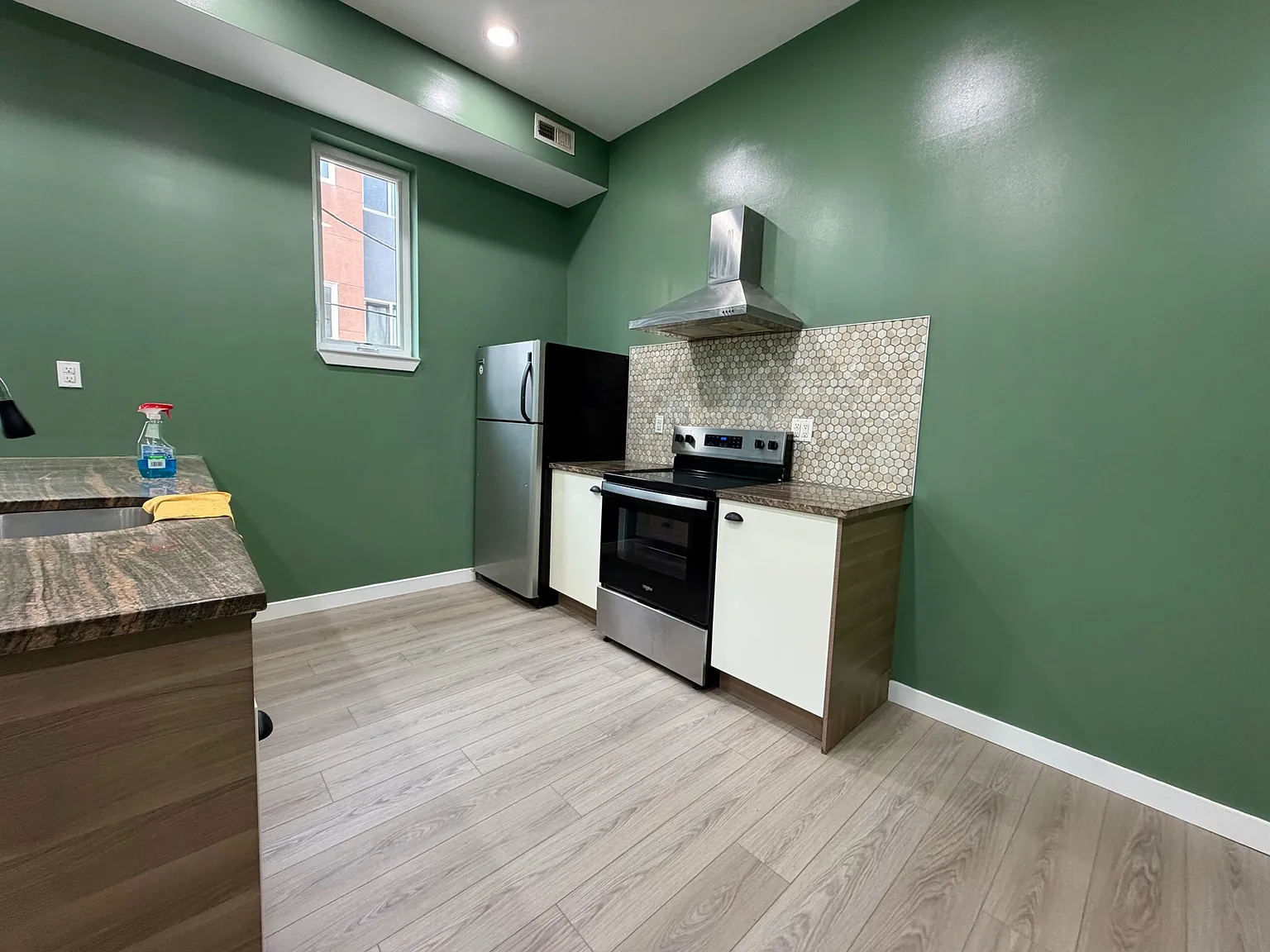 2 bed, 800 sqft, $1,449 — Photo 3