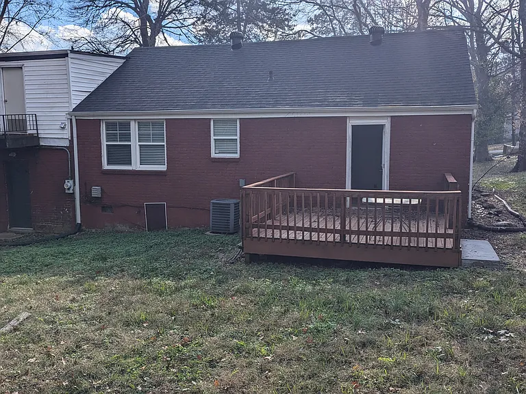 613 Vantrease Rd #A — Photo 2