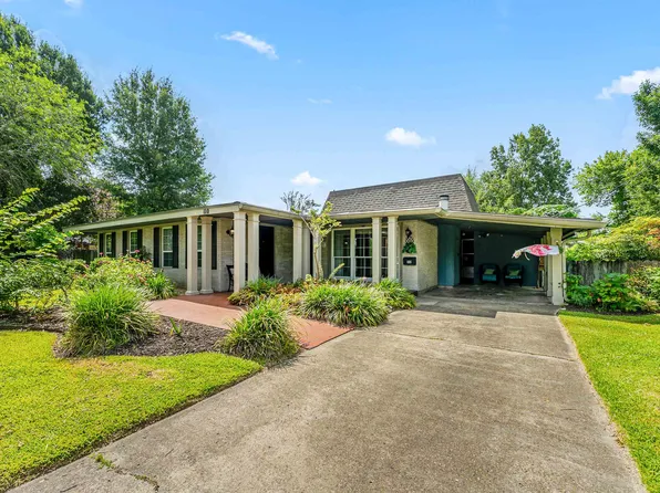110 Dubach Dr, Sulphur, LA 70663