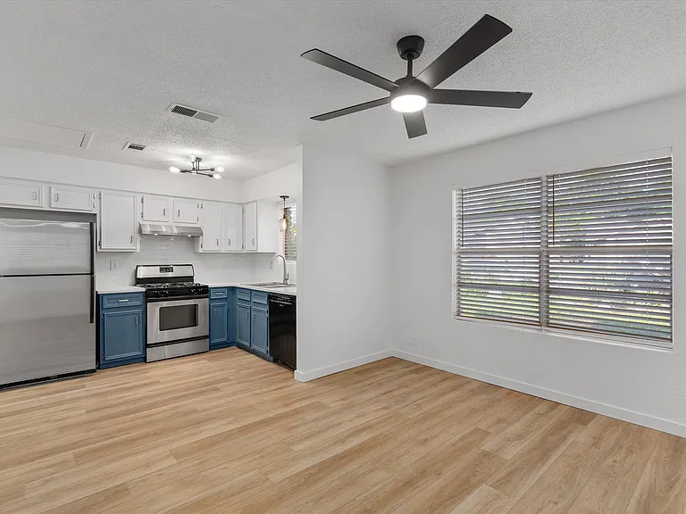5700 Cherry Park — Photo 8