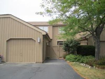 844 Oak Hill Rd, Lake Barrington, IL, 60010