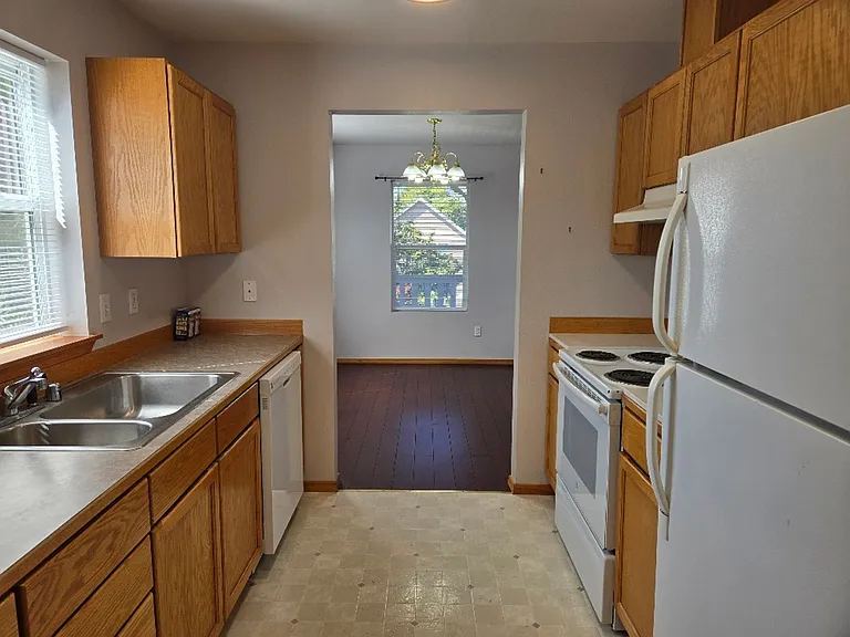 26408 Granny Smith Ln NE — Photo 8