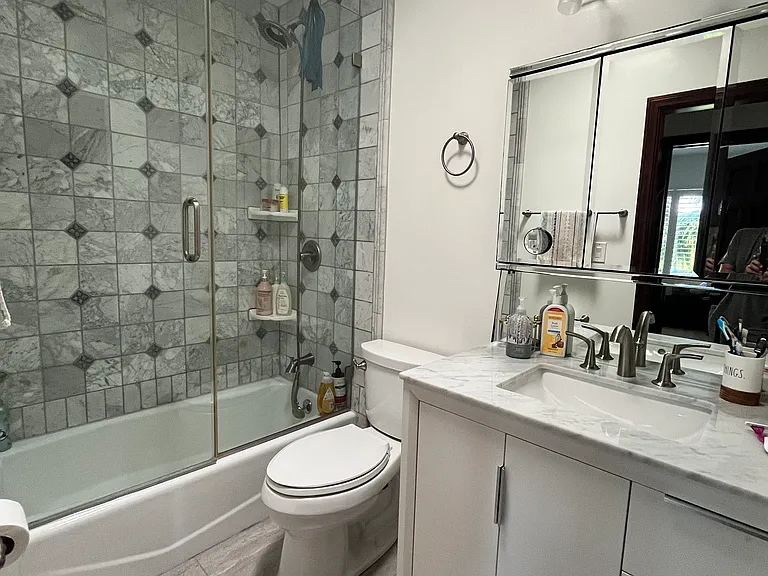 1138 12th St #8 — Photo 33
