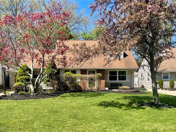 25584 Chatworth Dr, Euclid, OH 44117