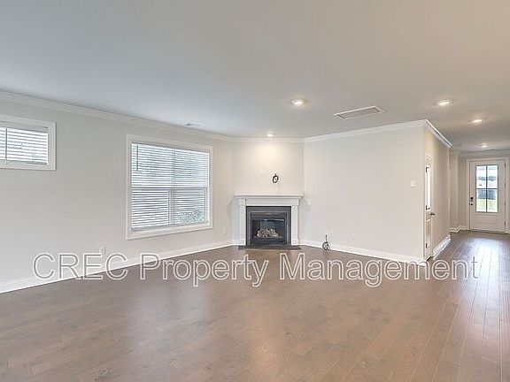 5th image of 166 Whaler Ave