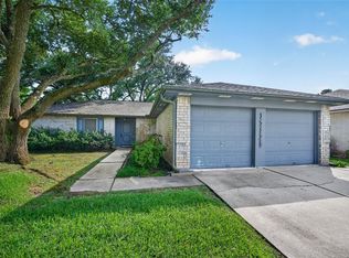 17126 Hewing Dr, Friendswood, TX 77546