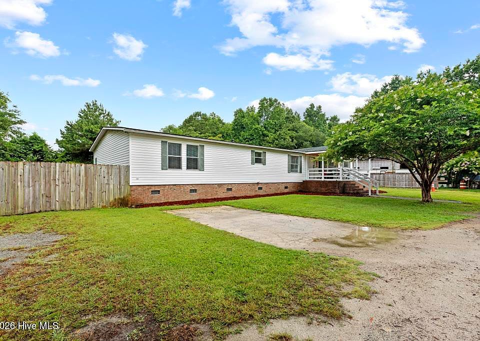 1st image of 126 Elizabeth Drive E