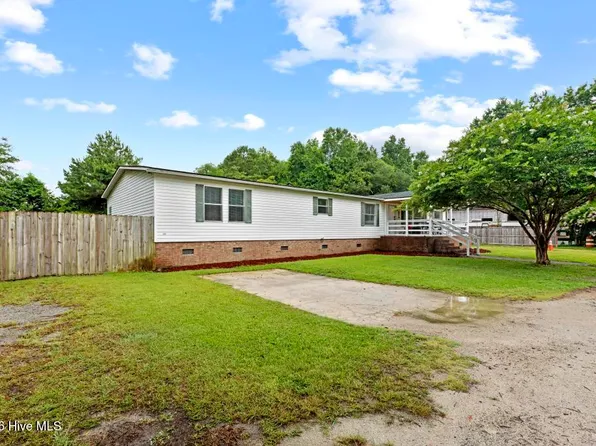 126 Elizabeth Drive E, Hubert, NC 28539