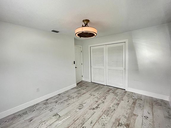 4th image of 3321 Mayflower St