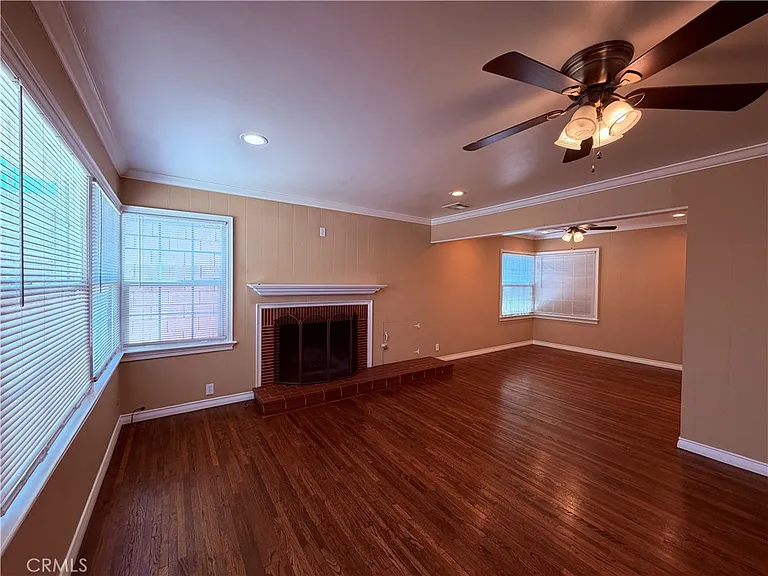 1447 S Valley Center Ave — Photo 6