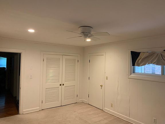 2nd image of 5062 Lakeview Dr