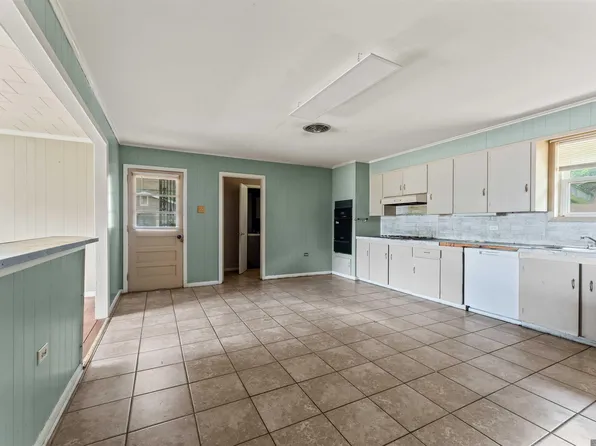 314 Vatican Dr, Donaldsonville, LA 70346