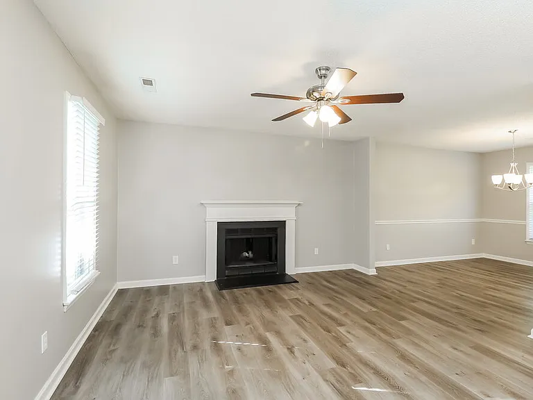 4204 Hounds Run Dr — Photo 6