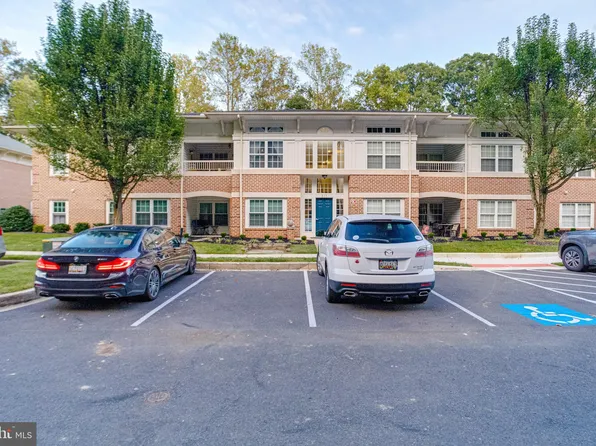 311 Laurel Woods Dr #B-18, Abingdon, MD 21009