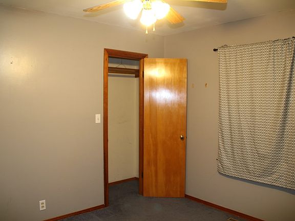 2nd image of 207 E 5th St