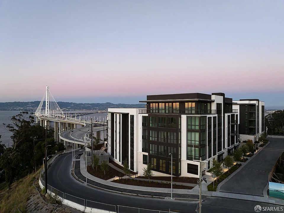 1 Bristol Court