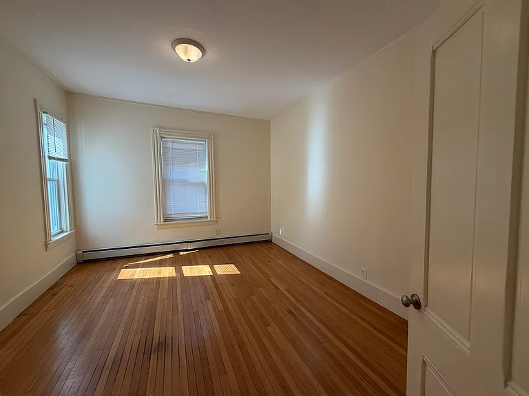 638 Pleasant St #1 — Photo 8