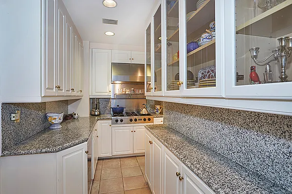 Sold by Fox Residential Group | media 24