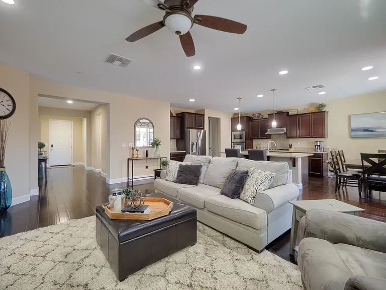 2708 Sweeney Dr — Photo 14