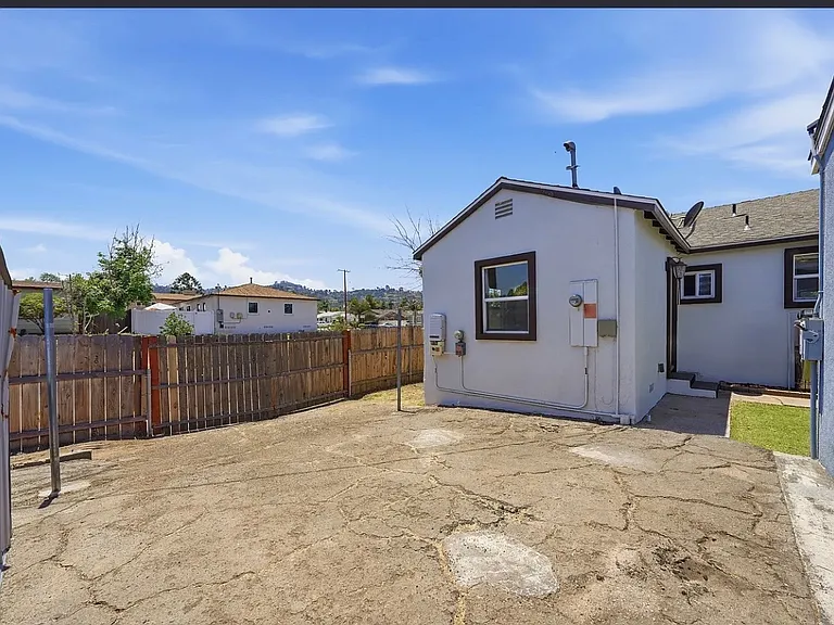 906 Lemon Ave — Photo 22