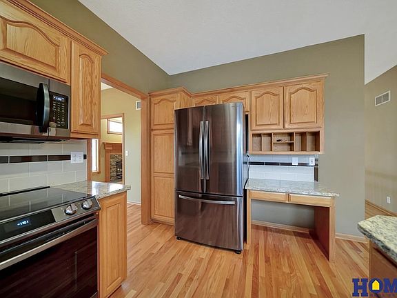 5th image of 8217 Russwood Cir