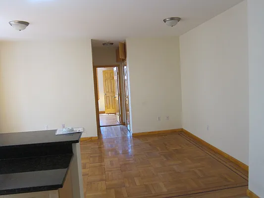 Rented by Realty 2000 Corp | media 21