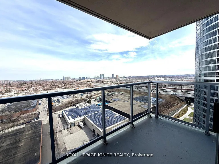 151 Village Green Sq #2001 — Photo 28