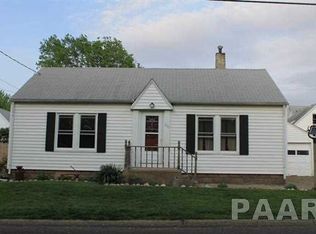 202 Reservoir Rd, Pekin, IL 61554