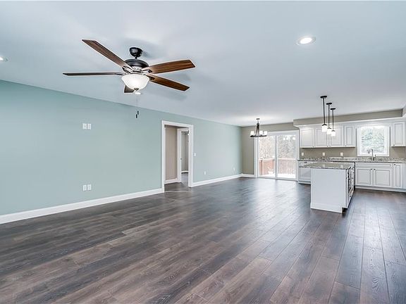 3rd image of 26 Pearl St