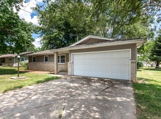 558 S Belcrest Ave, Springfield, MO 65802