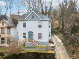 208 Logan Ave #C, Morgantown, WV 26501