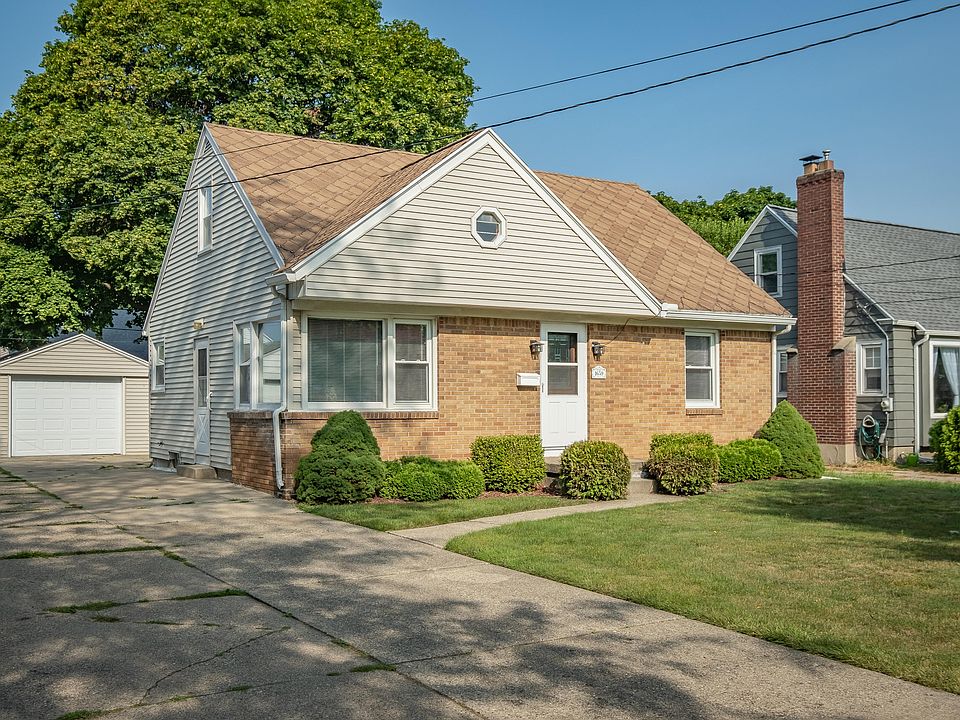 1st image of 1659 Jennette Ave NW