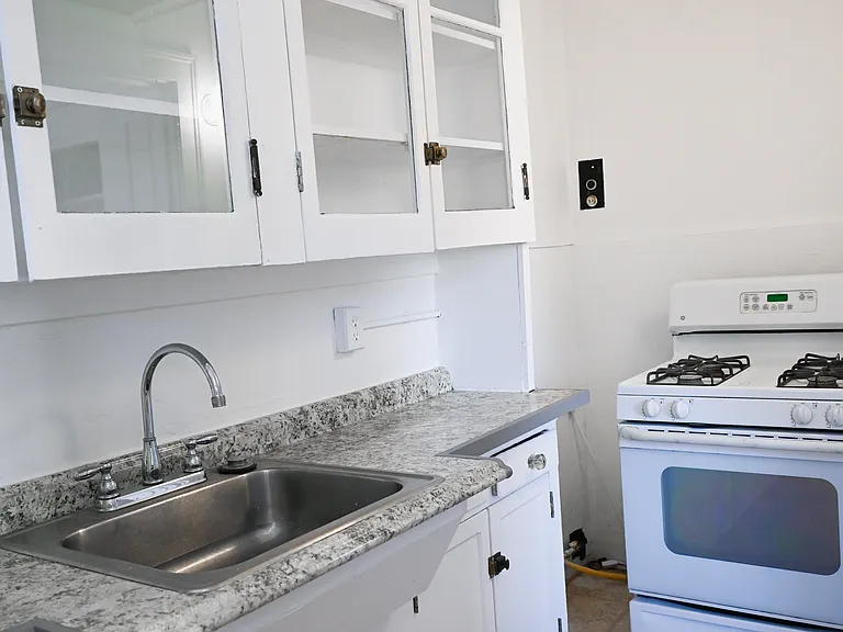 1060 N Pennsylvania St #2 — Photo 5